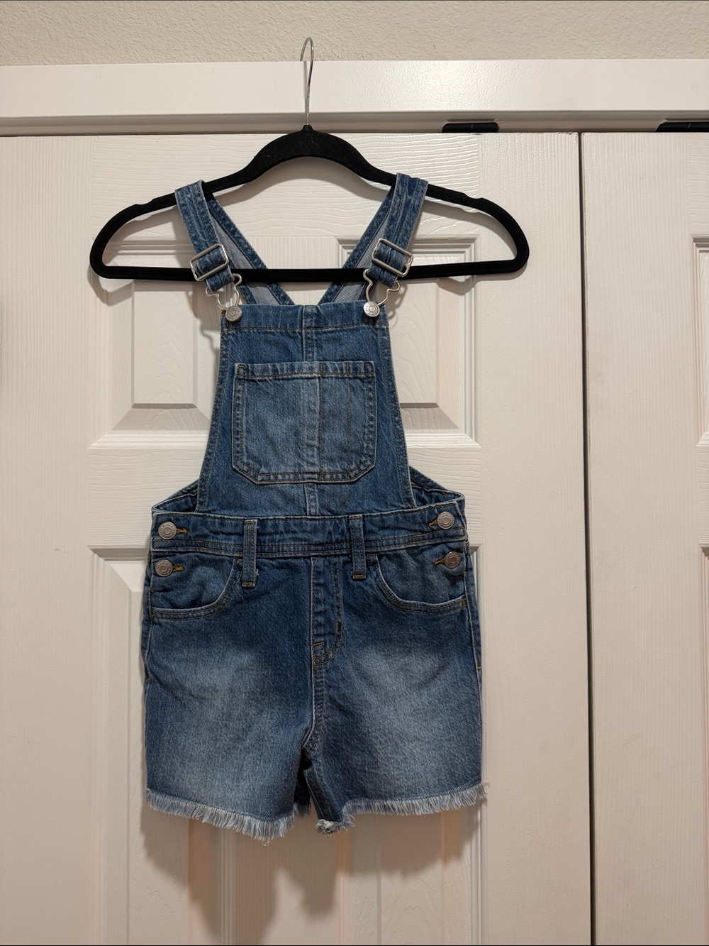 Cat & Jack Kids Denim Short Overalls - Blue Small 6/7